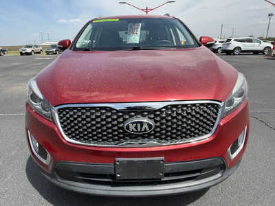 2016 Kia Sorento, $11676. Photo 3