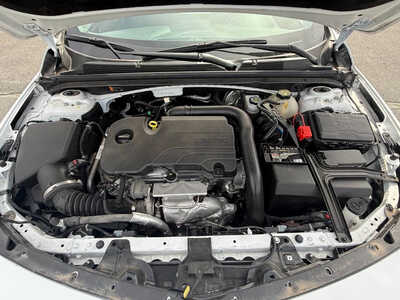 2022 Chevrolet Malibu, $14876. Photo 10