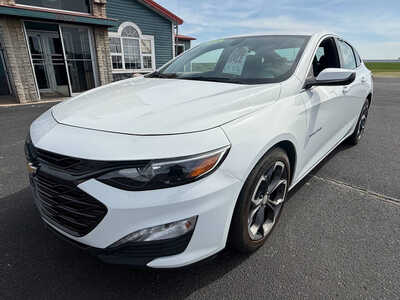 2022 Chevrolet Malibu, $14876. Photo 2