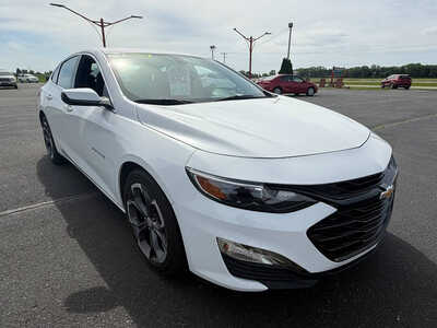 2022 Chevrolet Malibu, $14876. Photo 4