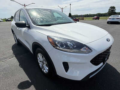 2022 Ford Escape, $16876. Photo 4