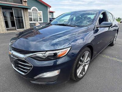 2022 Chevrolet Malibu, $13676. Photo 2