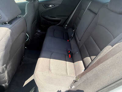 2025 Chevrolet Malibu, $16976. Photo 8