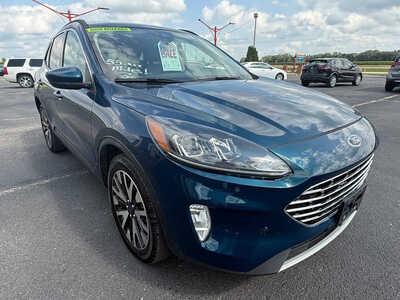 2020 Ford Escape, $17676. Photo 4