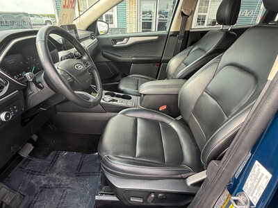 2020 Ford Escape, $17676. Photo 7