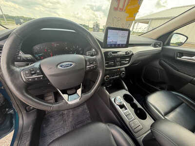 2020 Ford Escape, $17676. Photo 9