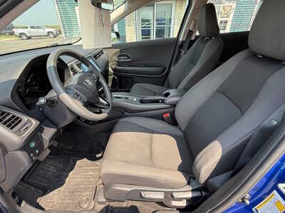 2022 Honda HR-V, $17676. Photo 7