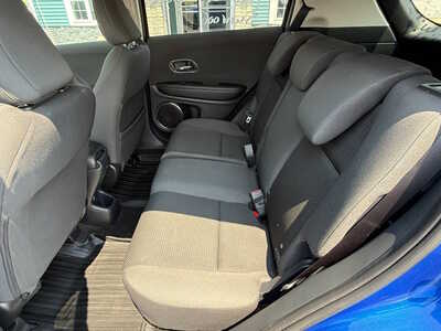2022 Honda HR-V, $17676. Photo 9