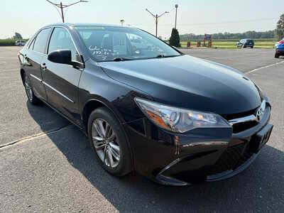 2017 Toyota Camry, $15976. Photo 4