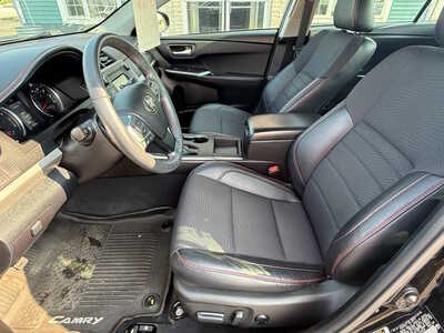2017 Toyota Camry, $15976. Photo 7