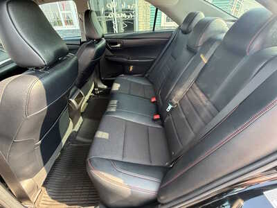 2017 Toyota Camry, $15976. Photo 8