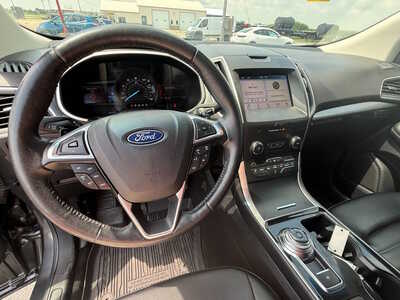 2019 Ford Edge, $16876. Photo 9