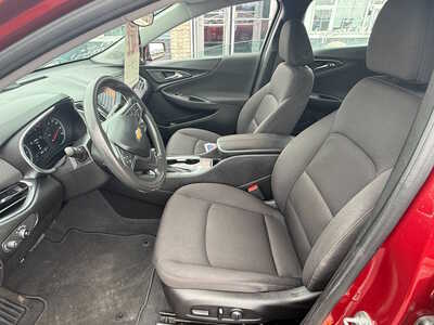2019 Chevrolet Malibu, $13976. Photo 7