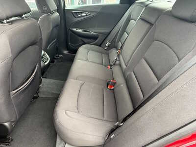 2019 Chevrolet Malibu, $13976. Photo 8