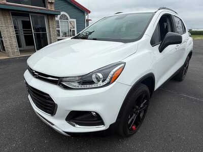 2020 Chevrolet Trax, $12976. Photo 2