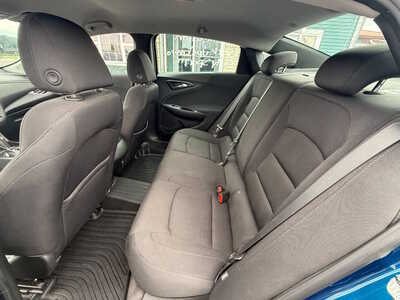 2019 Chevrolet Malibu, $12976. Photo 8