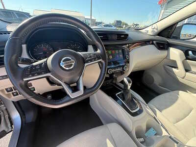 2019 Nissan Rogue, $14976. Photo 10