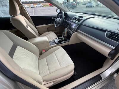 2014 Toyota Camry, $13876. Photo 9