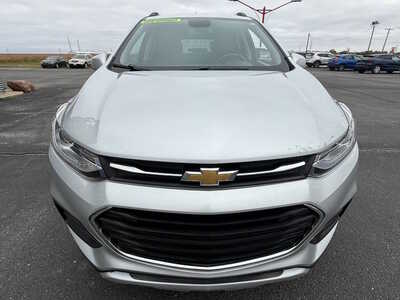 2022 Chevrolet Trax, $14676. Photo 3