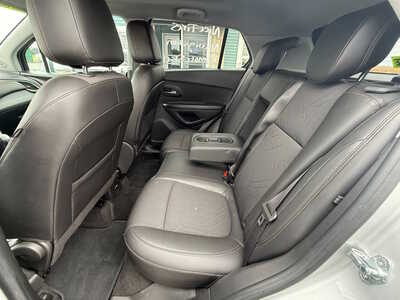2022 Chevrolet Trax, $14676. Photo 9