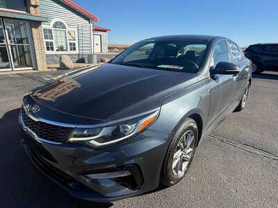 2020 Kia Optima, $13976. Photo 2