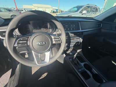 2020 Kia Optima, $13976. Photo 9