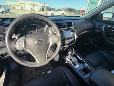 2018 Nissan Altima, $12976. Photo 10