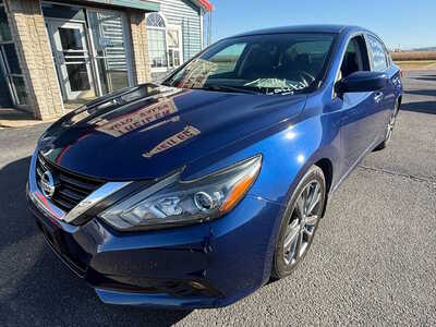 2018 Nissan Altima, $12976. Photo 2