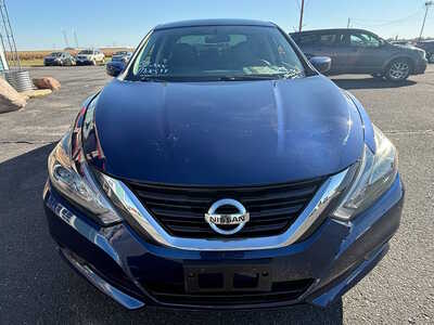 2018 Nissan Altima, $12976. Photo 3