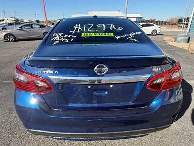 2018 Nissan Altima, $12976. Photo 6