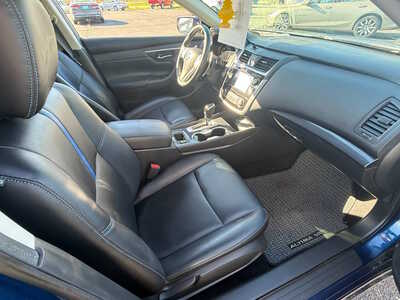 2018 Nissan Altima, $12976. Photo 9