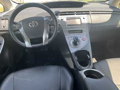 2015 Toyota Prius, $15900. Photo 6
