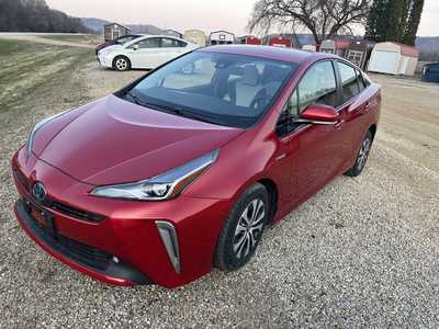 2019 Toyota Prius, $19900. Photo 1