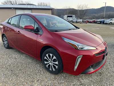2019 Toyota Prius, $19900. Photo 2