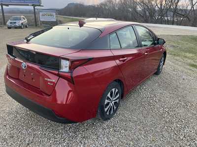 2019 Toyota Prius, $19900. Photo 3