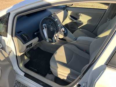 2011 Toyota Prius, $10500. Photo 6
