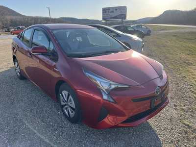 2017 Toyota Prius, $13500. Photo 2