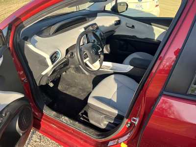 2017 Toyota Prius, $13500. Photo 5
