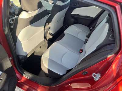 2017 Toyota Prius, $13500. Photo 6
