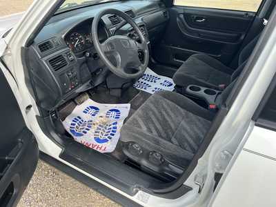 2001 Honda CR-V, $7900. Photo 5