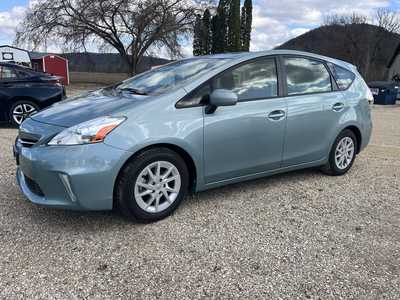 2014 Toyota Prius, $15900. Photo 1