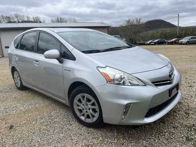 2012 Toyota Prius, $11900. Photo 2