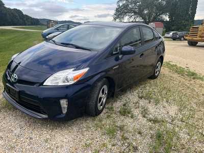 2015 Toyota Prius, $15900. Photo 1