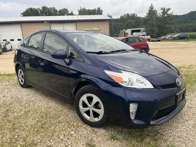 2015 Toyota Prius, $15900. Photo 2