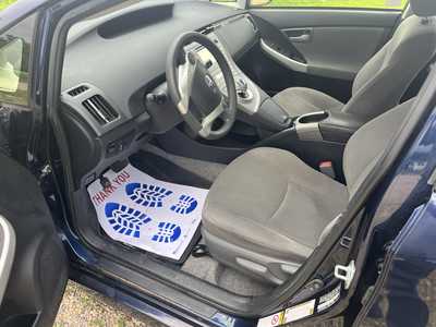 2015 Toyota Prius, $15900. Photo 5