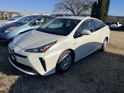 2019 Toyota Prius, $17900. Photo 1