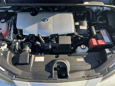 2019 Toyota Prius, $17900. Photo 7