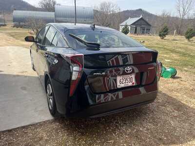 2016 Toyota Prius, $14900. Photo 3