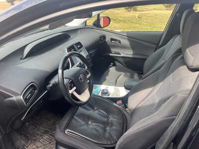 2016 Toyota Prius, $14900. Photo 4