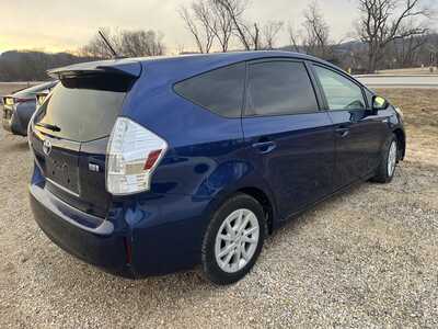 2012 Toyota Prius, $11900. Photo 4